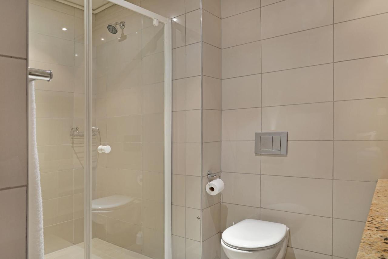 Apartment 204 - 2bdr Close To V&a Waterfront